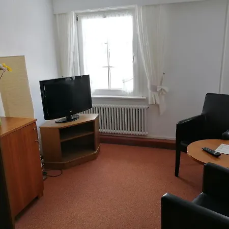 Hotel Gasthof Zum Kreuz *