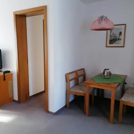 Hotel Gasthof Zum Kreuz *