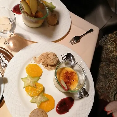 Hotel Gasthof Zum Kreuz *