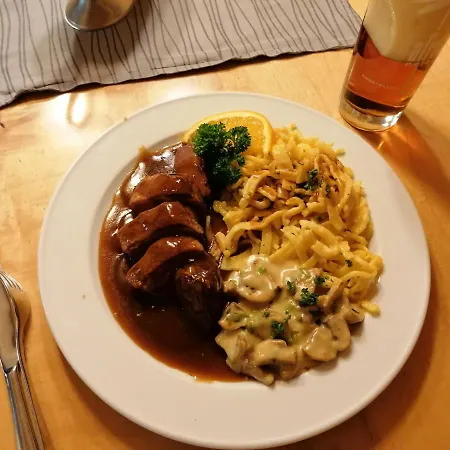 Hotel Gasthof Zum Kreuz *